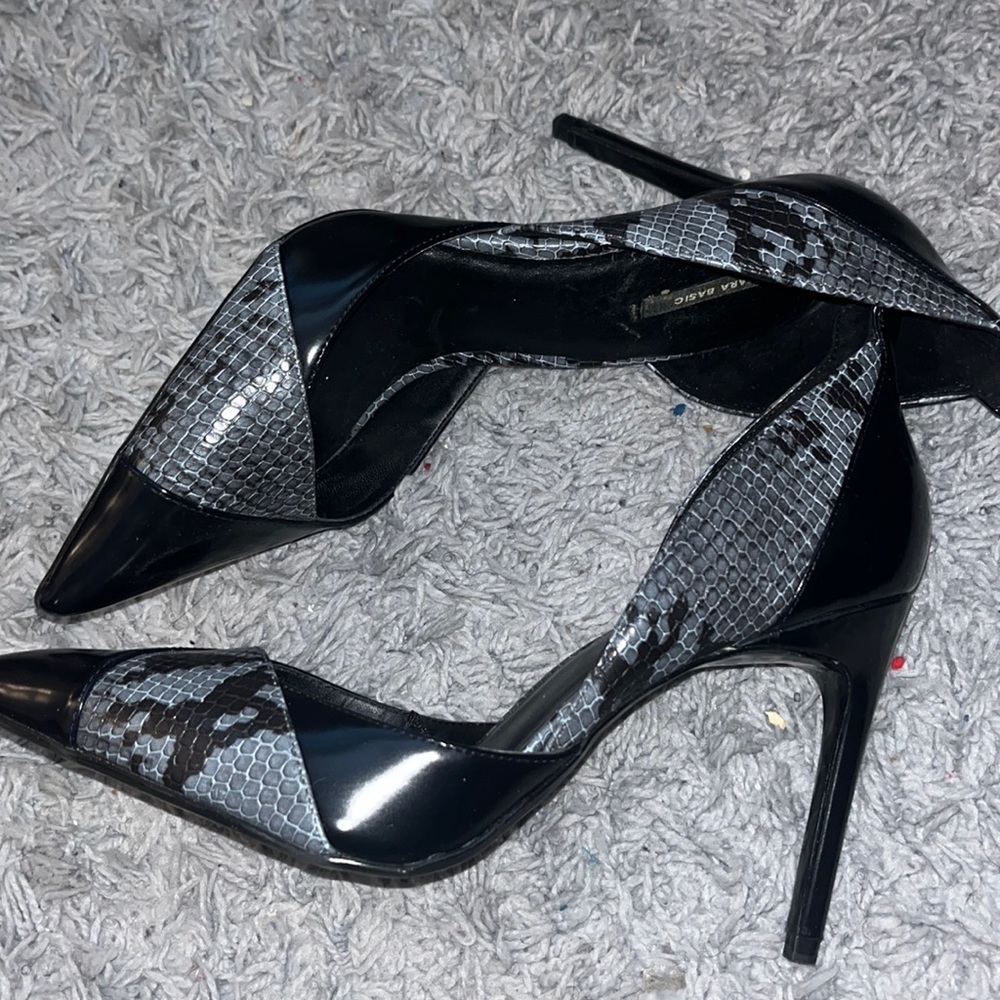 Zara snakeskin heels never worn